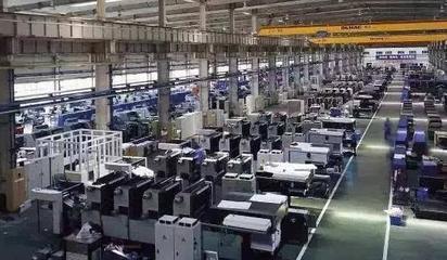 富士康員工當眾向廠花求愛,她轉(zhuǎn)過來那瞬間,網(wǎng)友:一看就沒戲