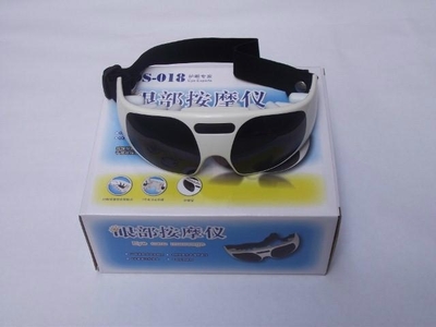 電子血壓計批發(fā)-深圳市舒思盾科技提供電子血壓計批發(fā)的相關(guān)介紹、產(chǎn)品、服務(wù)、圖片、價格眼部按摩儀,經(jīng)絡(luò)按摩儀、無線按摩儀、語音按摩儀、頸椎按摩儀、震動按摩儀、迷你振動暖手寶、電子血壓計批發(fā)、3D電子計步器、迷你三角按摩器、低周波按摩儀、美容保濕噴霧器、足部脈沖按摩儀、掌中寶低頻理療儀